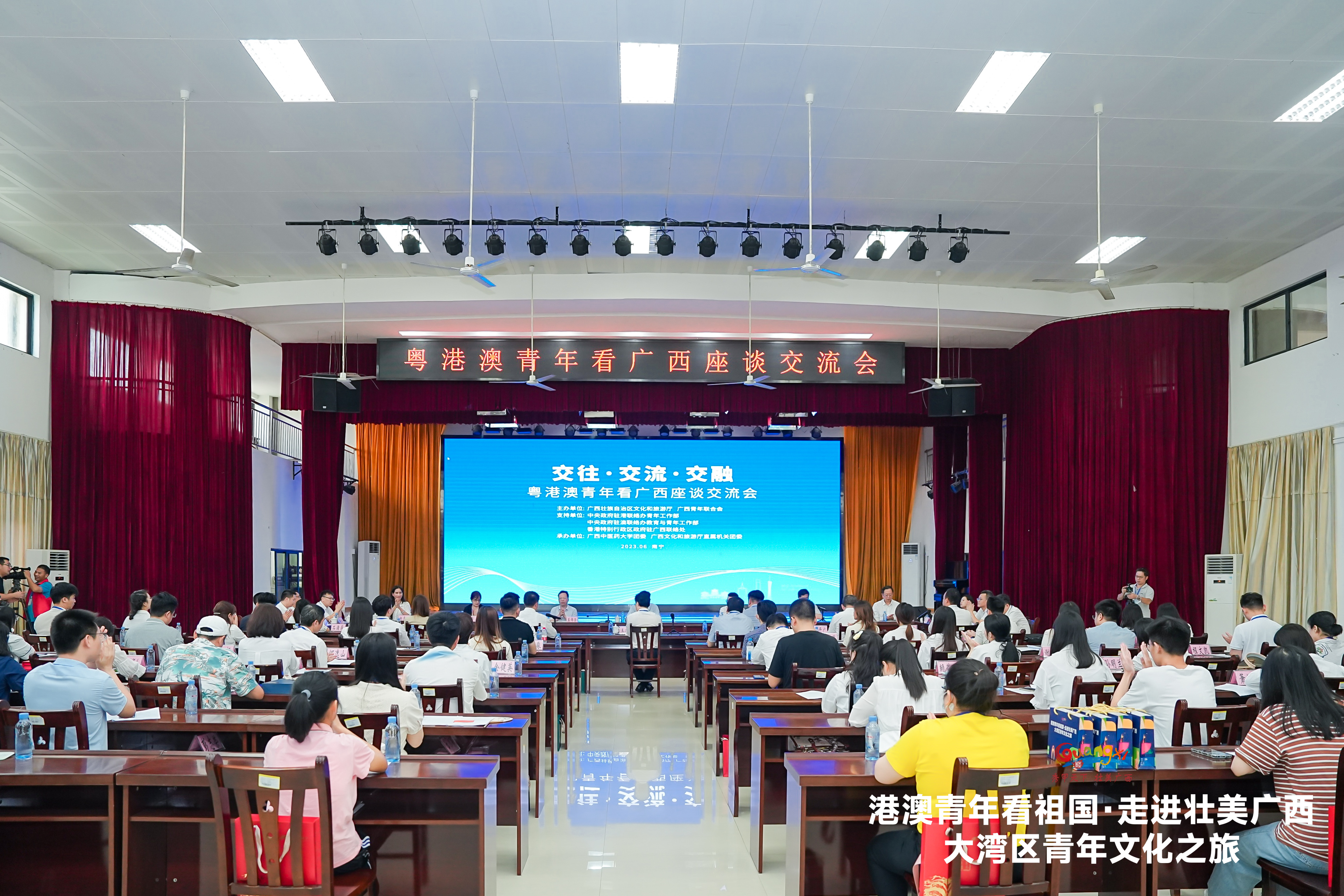 U8娱乐